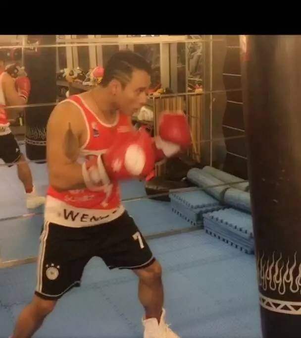 技术最好的摔角手,和伤病抗争八年