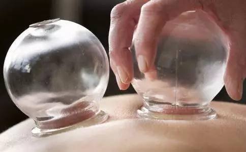 拔罐后不同位置罐印颜色不同,拔罐出现罐斑的原理