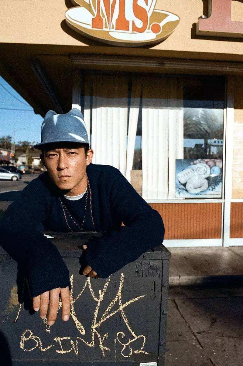 世人只记得他的丑闻，他却默默撑起了一个潮牌帝国