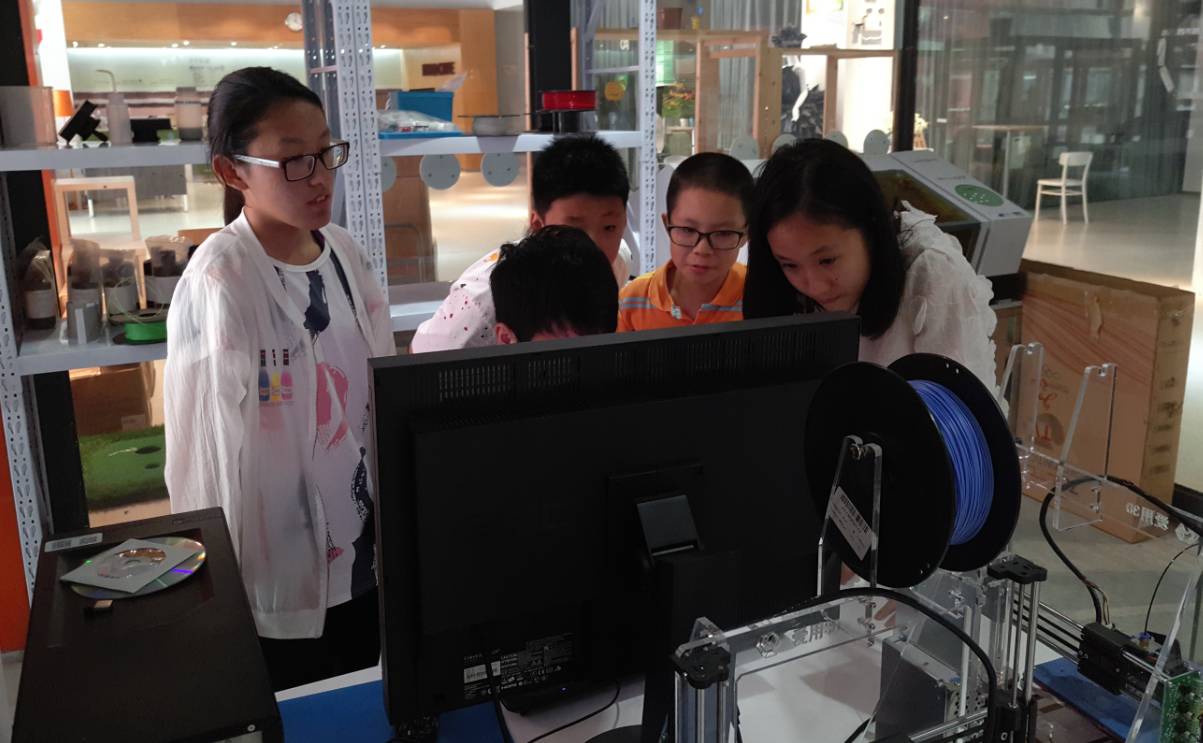 闭门造车主题营回顾——创我所想，看孩子们如何创造智能机器人！