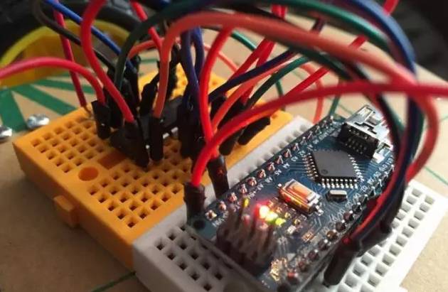 闭门造车主题营回顾——创我所想，看孩子们如何创造智能机器人！