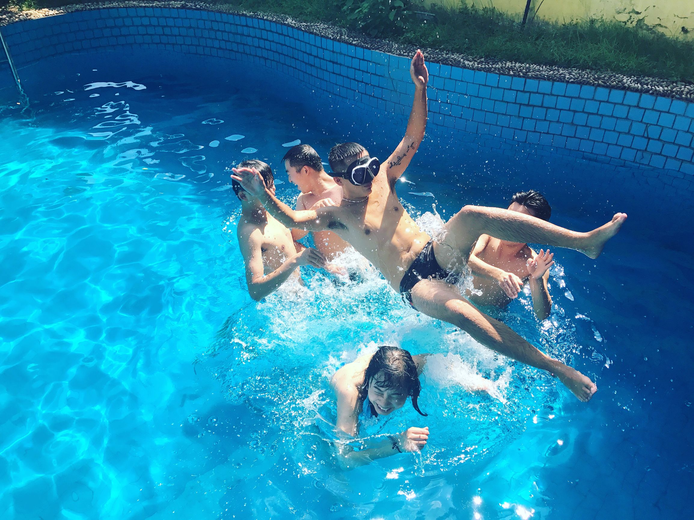 大学生轰趴馆创业项目策划,别墅轰趴创业策划