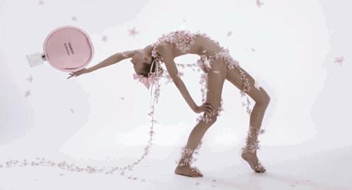 香奈儿嘉柏丽尔香水哪一年发布的 (chanel嘉柏丽尔香水50ml)