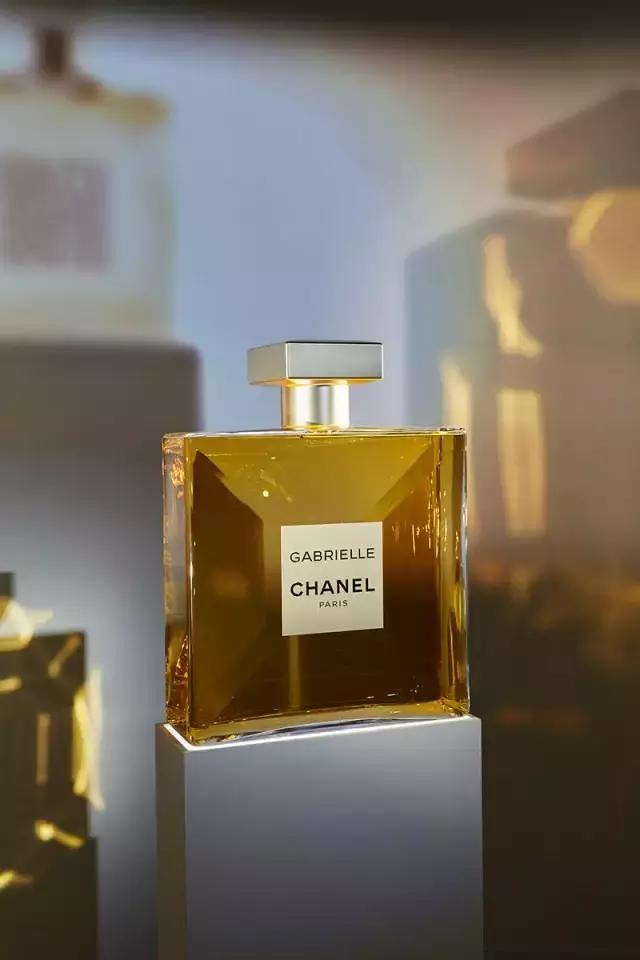 香奈儿嘉柏丽尔香水哪一年发布的 (chanel嘉柏丽尔香水50ml)