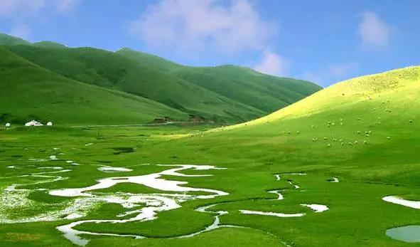 云南昆明悠闲的夏天避暑环境,昆明周边最好的避暑城市