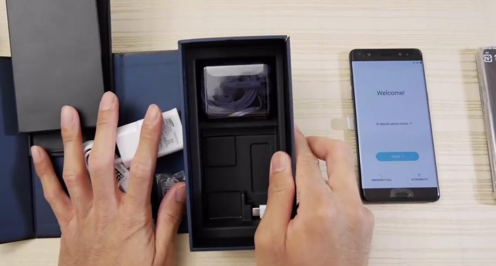 看三星NoteFE开箱，网友：感到窒息的美谁爱谁买买买