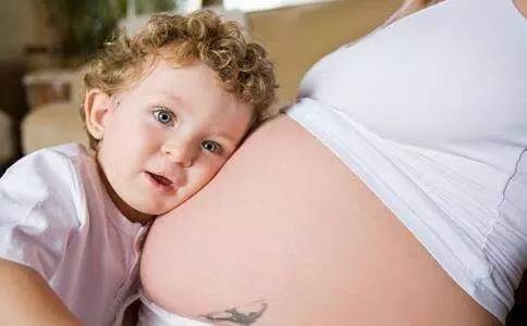 高龄产妇顺产好还是剖腹产好,高龄产妇适合顺产还是剖腹产