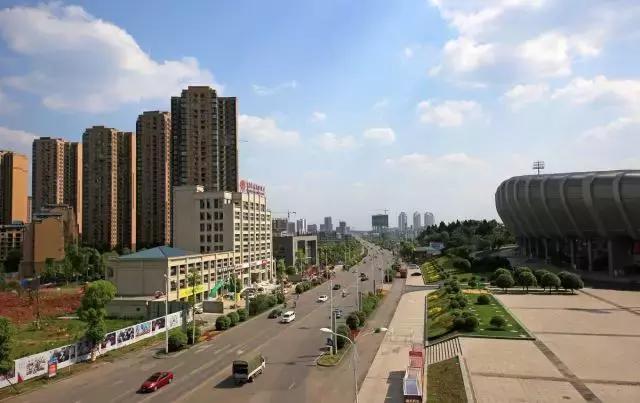 大足石刻详细讲解,大足简短介绍