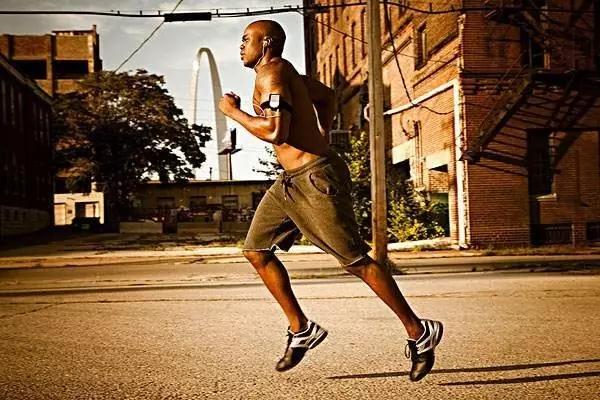 一步两步是魔鬼步伐,胡明轩一步两步是魔鬼的步伐