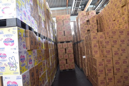 宝爸宝妈们逛商场,宝爸宝妈们买东西