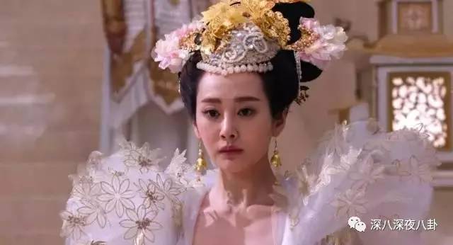 自从割双眼皮不算整容之后，娱乐圈不微调的女艺人是真·不存在