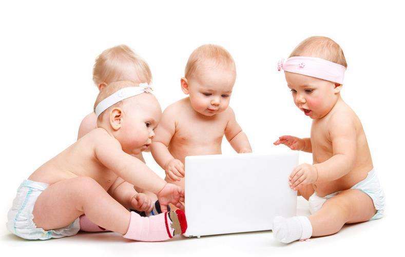 宝宝用尿不湿屁股有红疹子,尿不湿宝宝红屁股怎么办