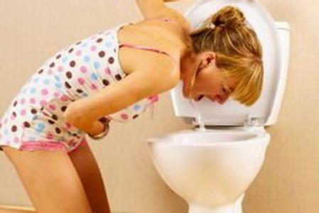 什么情况会引起恶心呕吐,恶心呕吐应吃啥可抑制恶心