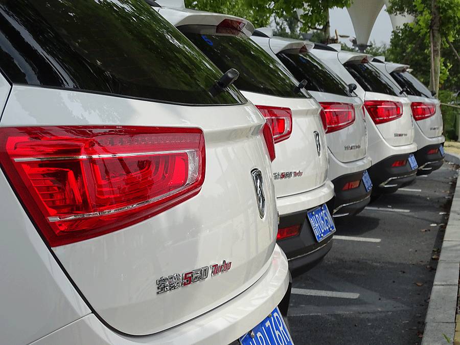 宝骏560半自动挡值得入手吗,2019款全新宝骏560自动挡顶配