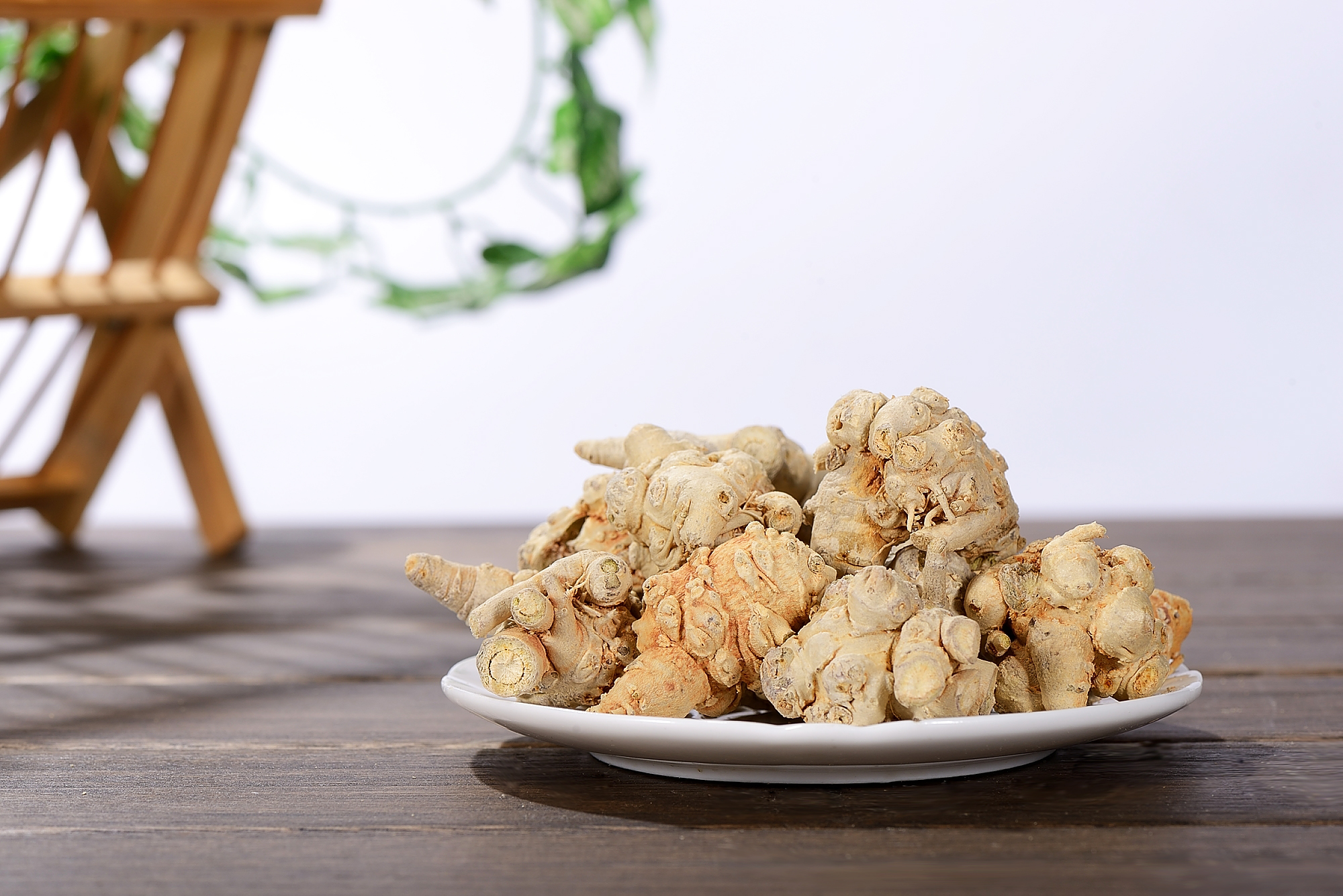 千万别乱吃中药三七,千万别乱吃三七粉