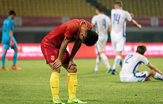 贾秀全替换球员,贾秀全执教申花