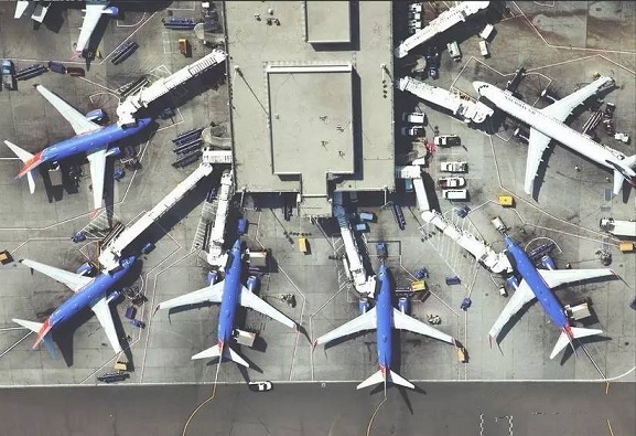 坐飞机延误,坐飞机遇到延误的安全关注事项