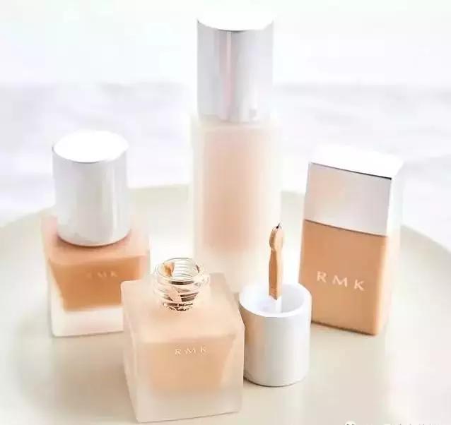 杨幂王菲谁更红,杨幂王菲有什么关系