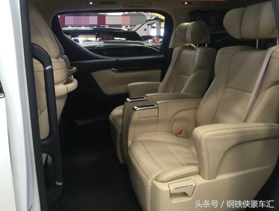 二手车交易市场奇怪东西,二手车交易市场丰田埃尔法