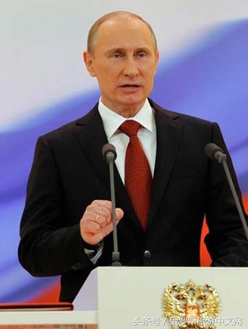 普京年轻时候的穿搭,普京职场穿什么衣服好看