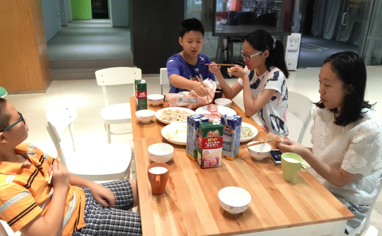 闭门造车主题营回顾——创我所想，看孩子们如何创造智能机器人！