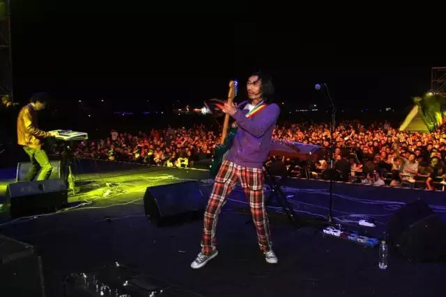 谢天笑我没有未来,谢天笑我不是明星