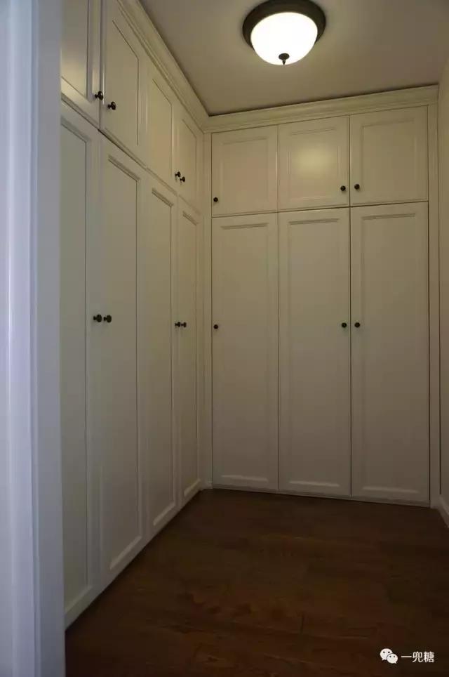 打柜子谁都会，但把柜子巧妙地藏起来，她家是个榜样