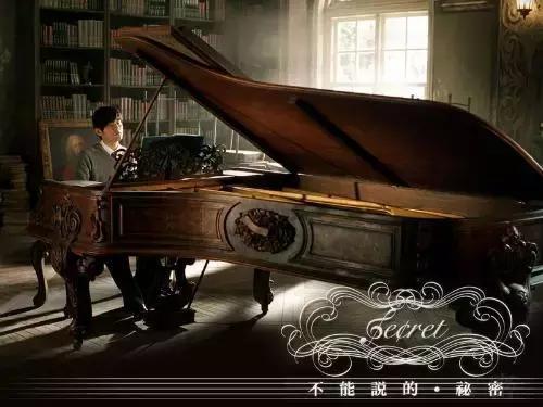 爱豆弹钢琴视频,会弹钢琴的女爱豆