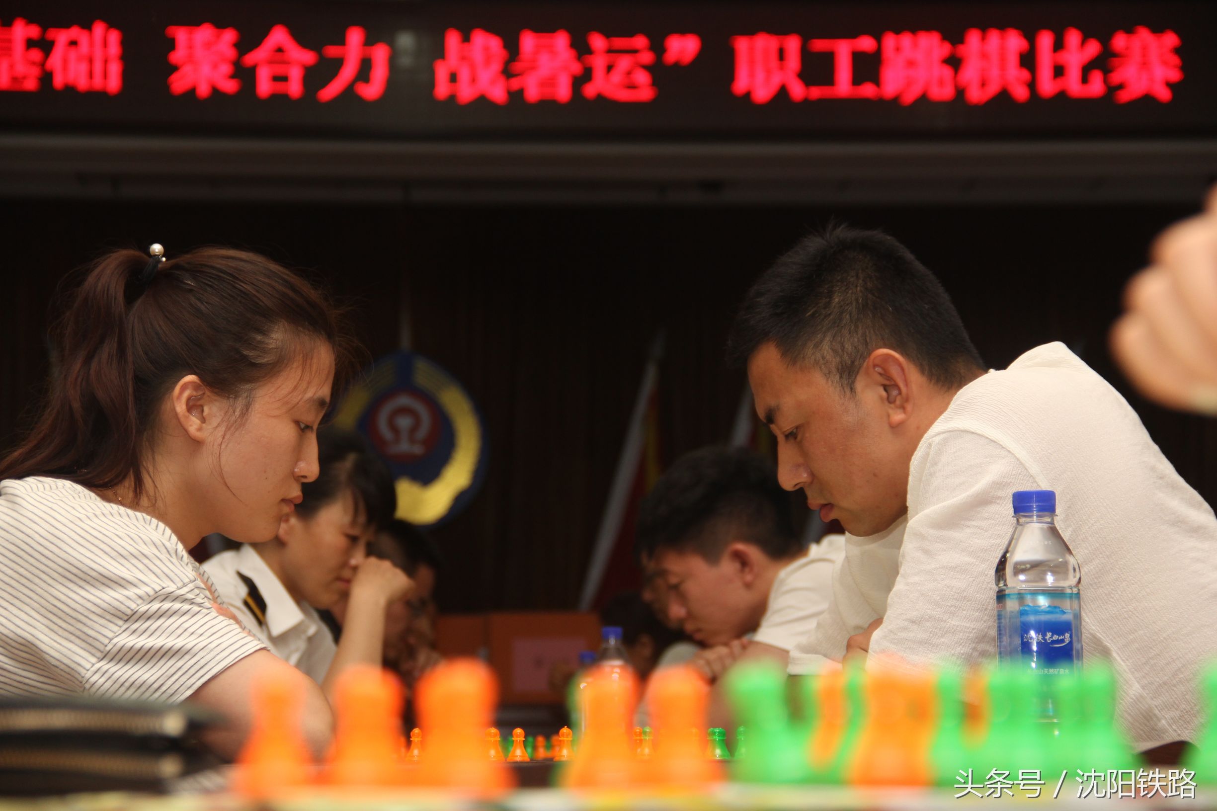 暑运期间天气炎热，但丹东站职工参与活动的心情更热，快到赛场去看看他们的风采吧！