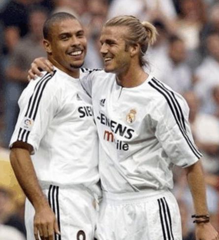 同样是球王，一位颜值不降反升超跑众多，一位胖成球座驾越换越差