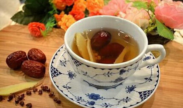 女性更年期肝肾不足的食疗方