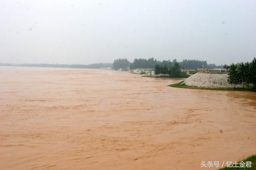 宋太祖赵匡胤事件,赵匡胤登基后柴氏家族遭遇