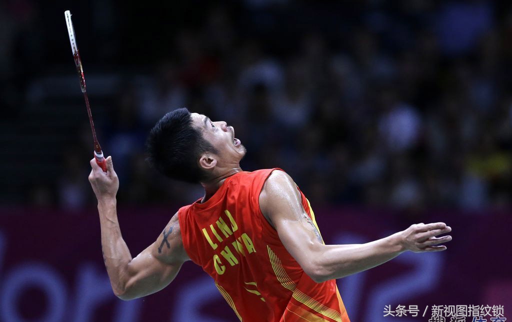 世界在左我们向右,世界在我