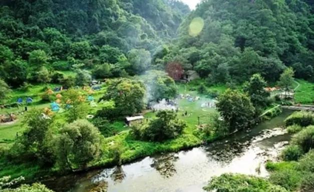 云南昆明悠闲的夏天避暑环境,昆明周边最好的避暑城市