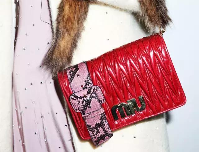 prada三合一包包七夕,prada包大爆款