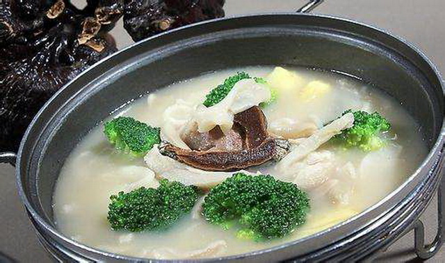 女性更年期肝肾不足的食疗方