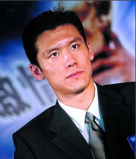 他是中国最低调的运动员,他是中国足球的第一人