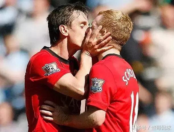 好基友一辈子,盘点足坛巨星的那些温暖瞬间