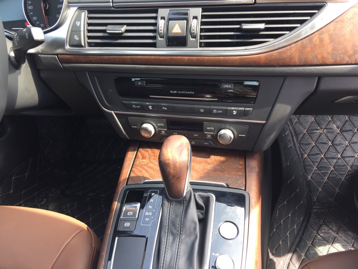 奥迪a6l45tfsi动感型提车视频,奥迪a6l45tfsi提车视频