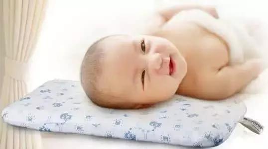 新生儿十种常见的生理现象,新生儿常见特殊生理状态有六种