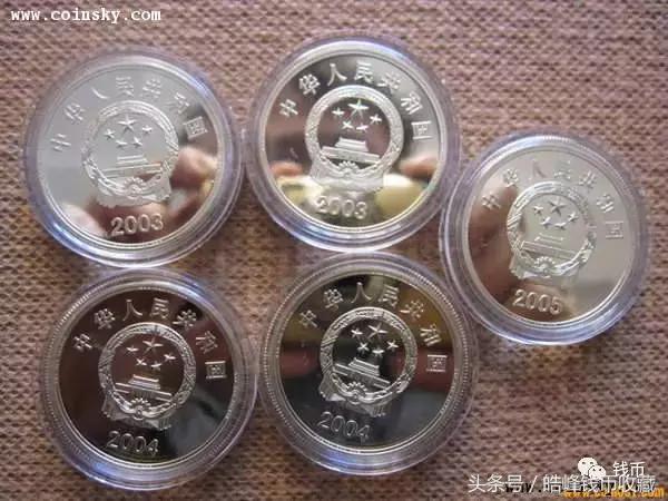 高仿纪念币和真币怎么区别,仿印复刻版人民币是真的吗