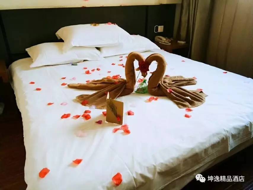 浓情七夕，恋在坤逸