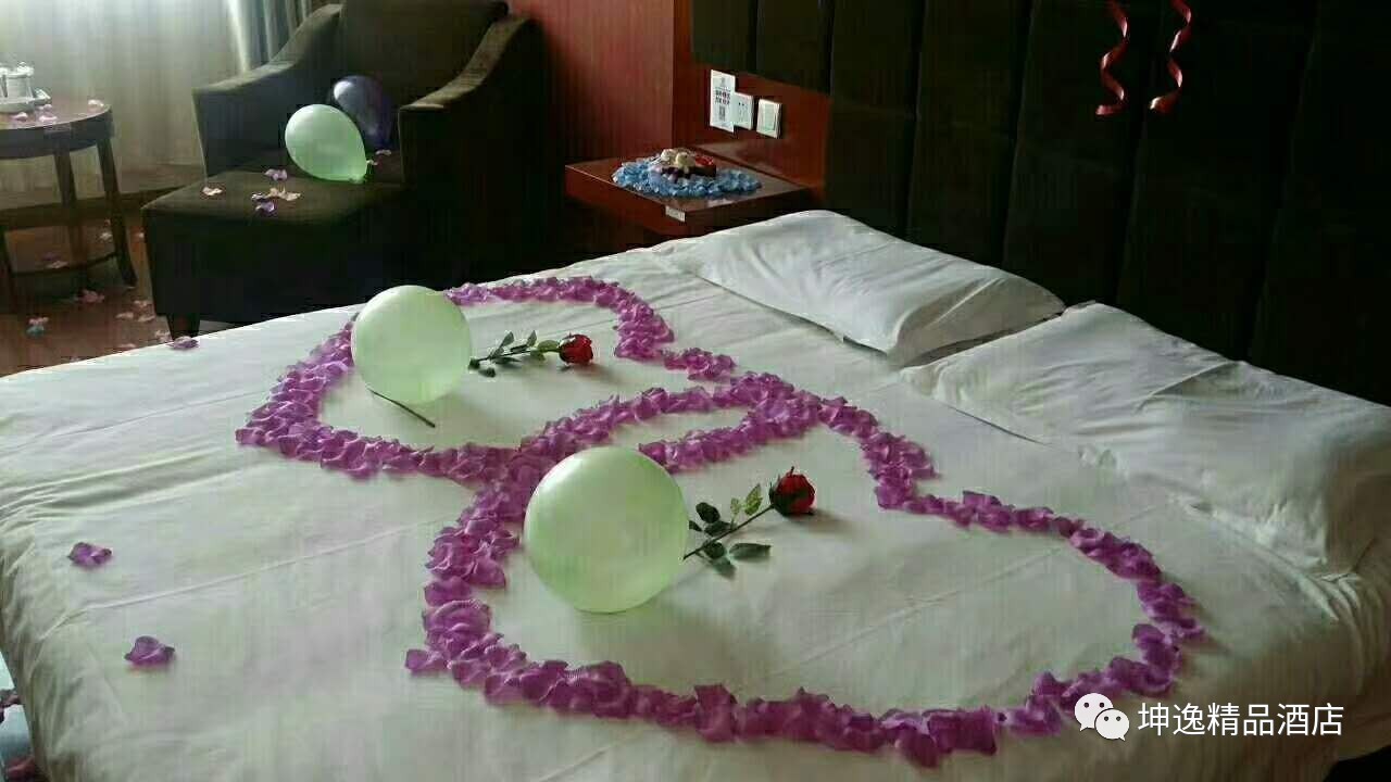 浓情七夕，恋在坤逸