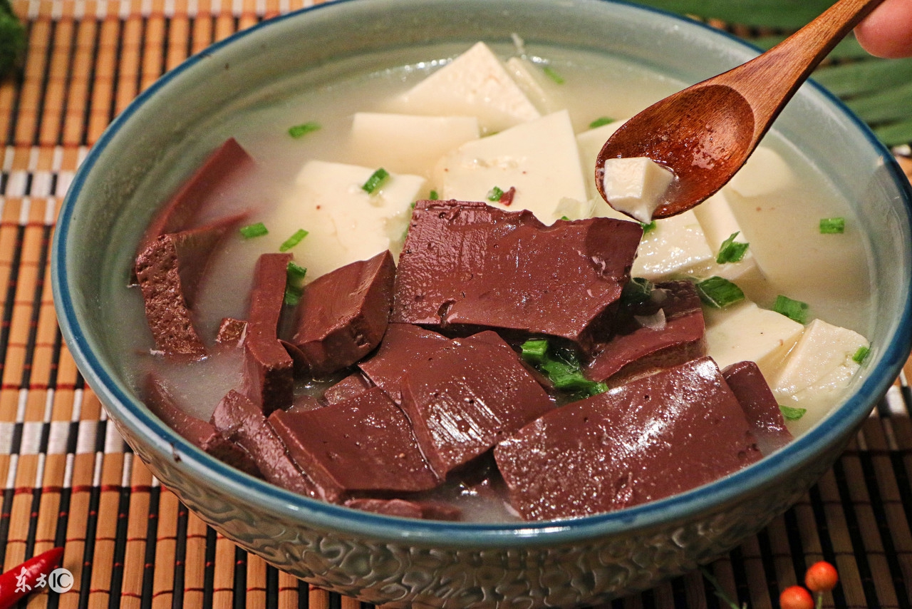 为什么一生气就胸部疼得厉害,为什么一生气胸刺痛