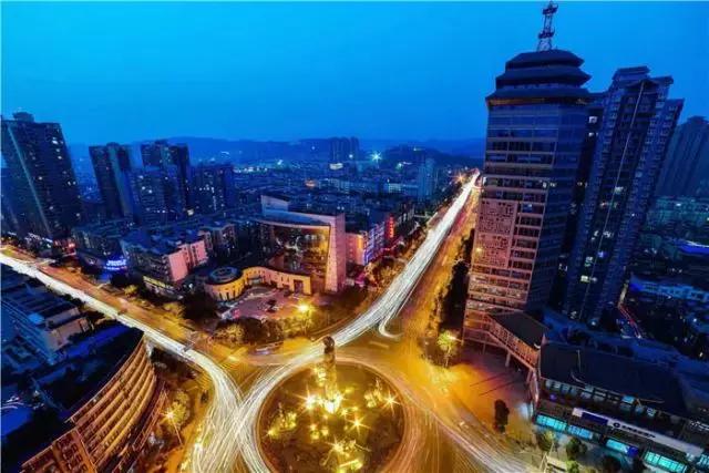 大足石刻详细讲解,大足简短介绍