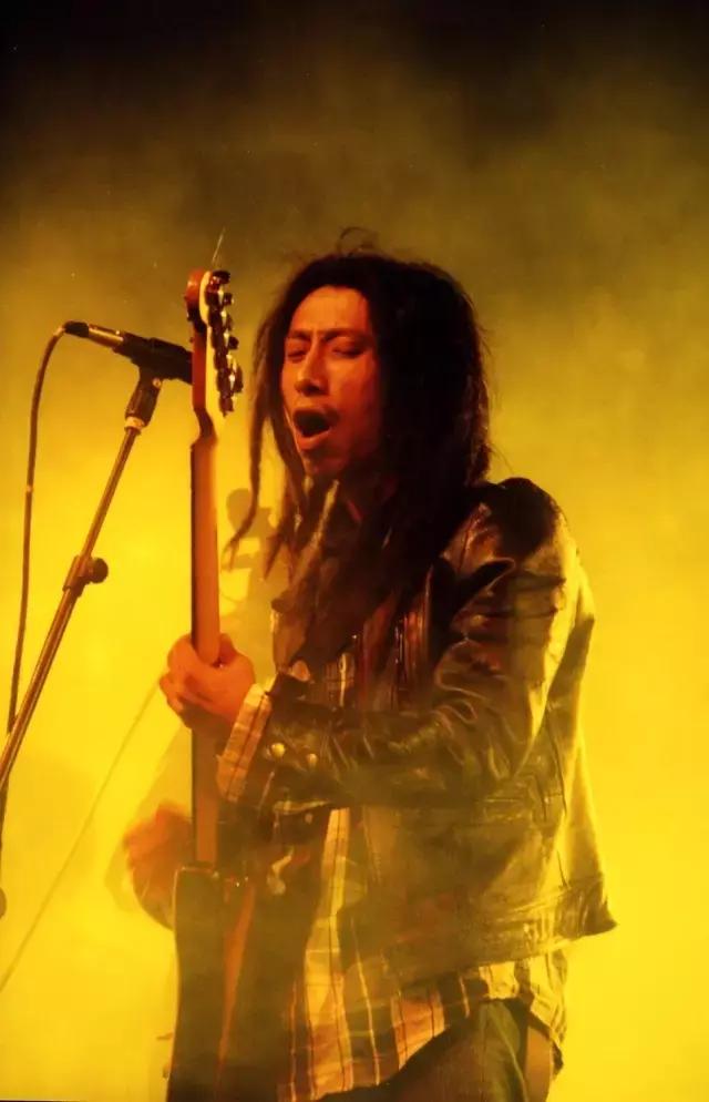 谢天笑我没有未来,谢天笑我不是明星