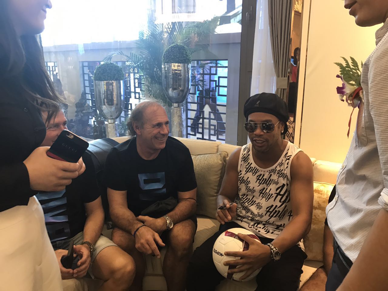 罗纳尔迪尼奥来到巴黎,罗纳尔迪尼奥来青岛哪里