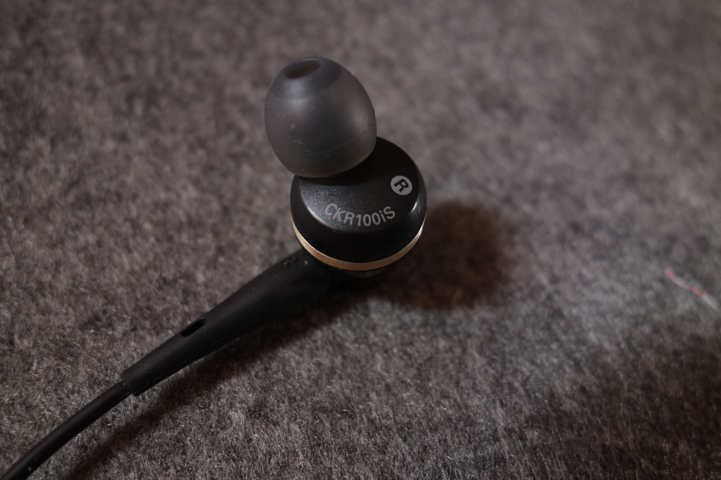 不比不知道CKR100EXKDK3001三千元档耳塞PK