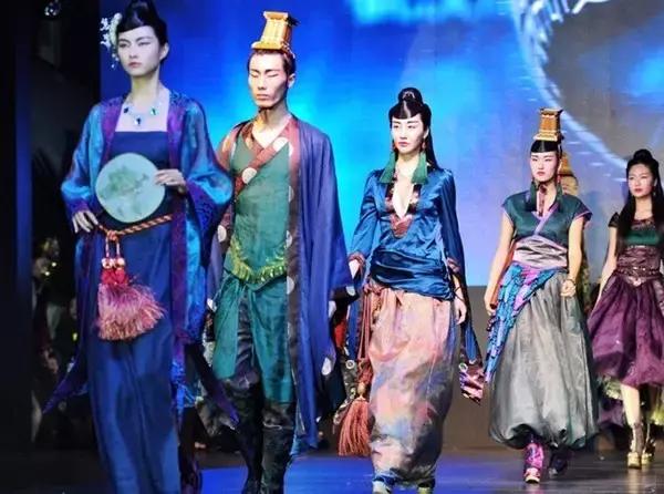 中国的第一服装城在哪里,服装第一城是哪个城市