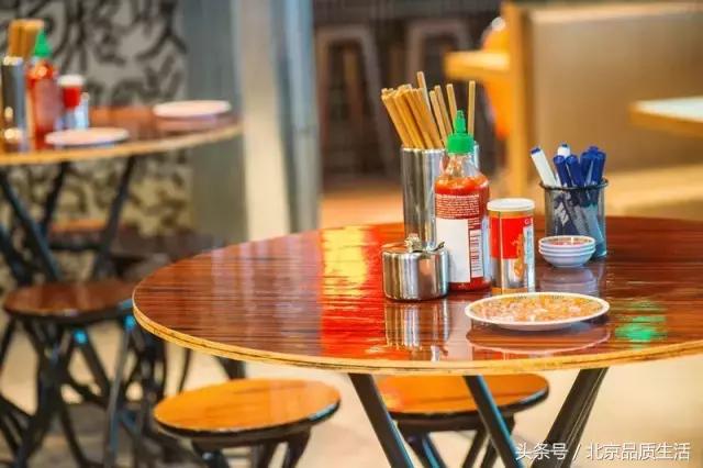 火遍全香港的车仔面终于登陆北京，连嘻哈侠第一站都要来这里！